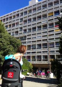 Cité Radieuse - budynek Corbusiera w Marsylii Zwiedzanie Marsylii - Le Corbusier - Cité Radieuse