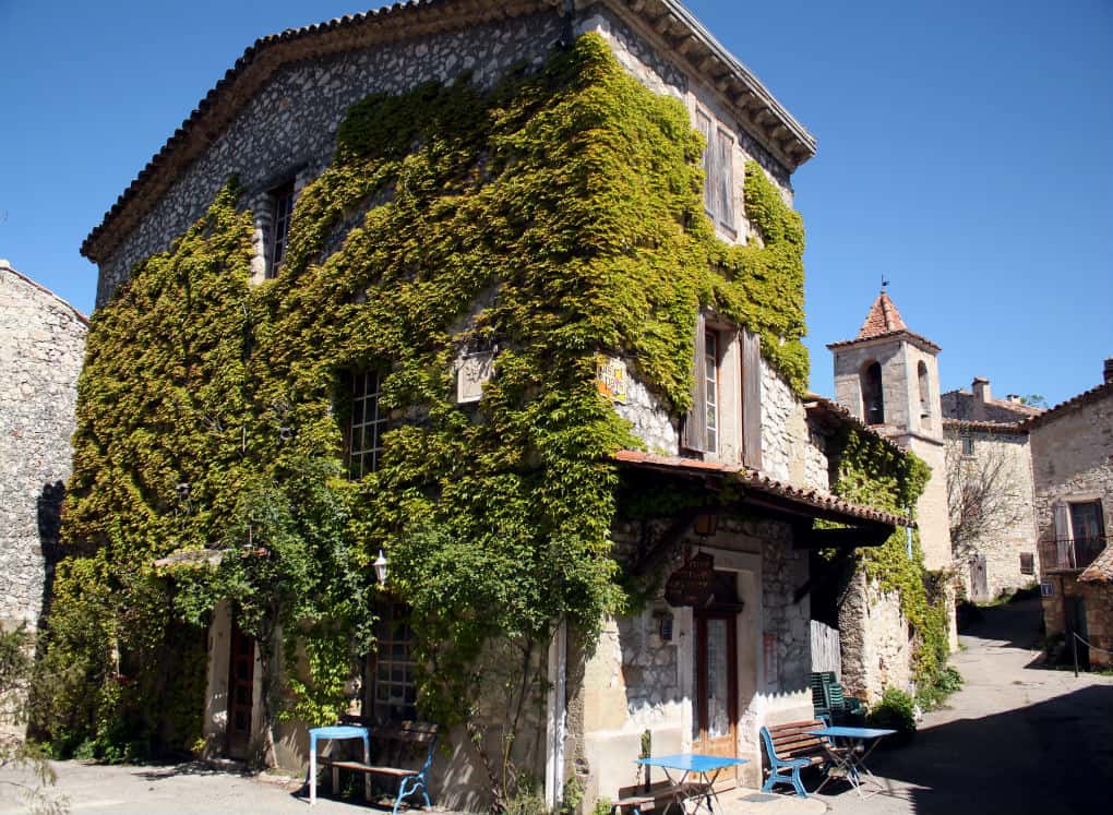 Wiosenna Prowansja Wiosenna Prowansja - Oppedette