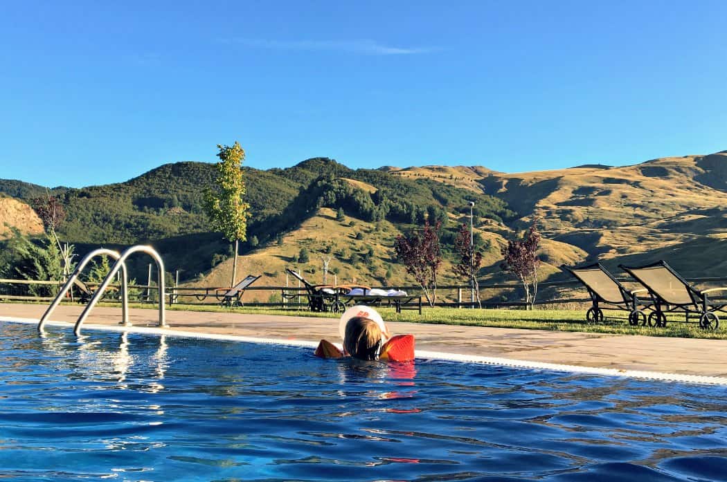 Pireneje z dzieckiem