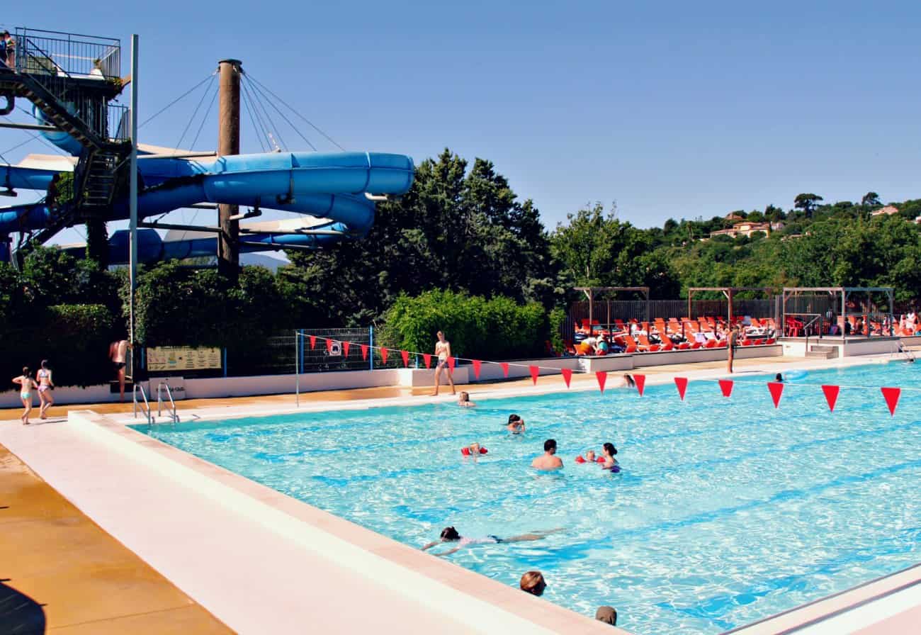 camping na Lazurowym Wybrzeżu z basenem